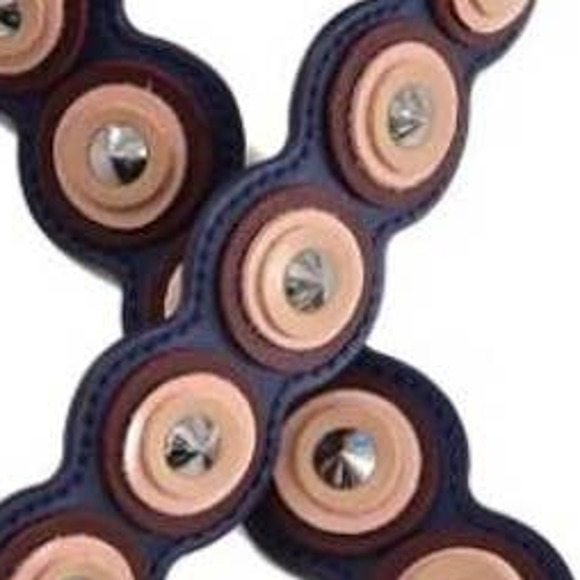 Burgundy, Pink, Tan on Navy Blue  Bullseye Purse Bag Crossbody Guitar Strap - Picture 2 of 2